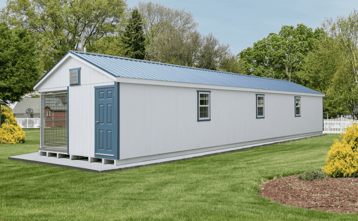 Picture of 14x54 commercial dog kennel back