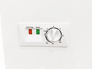 Picture of SunStar Solar Chest Freezer 21CU thermostat controls