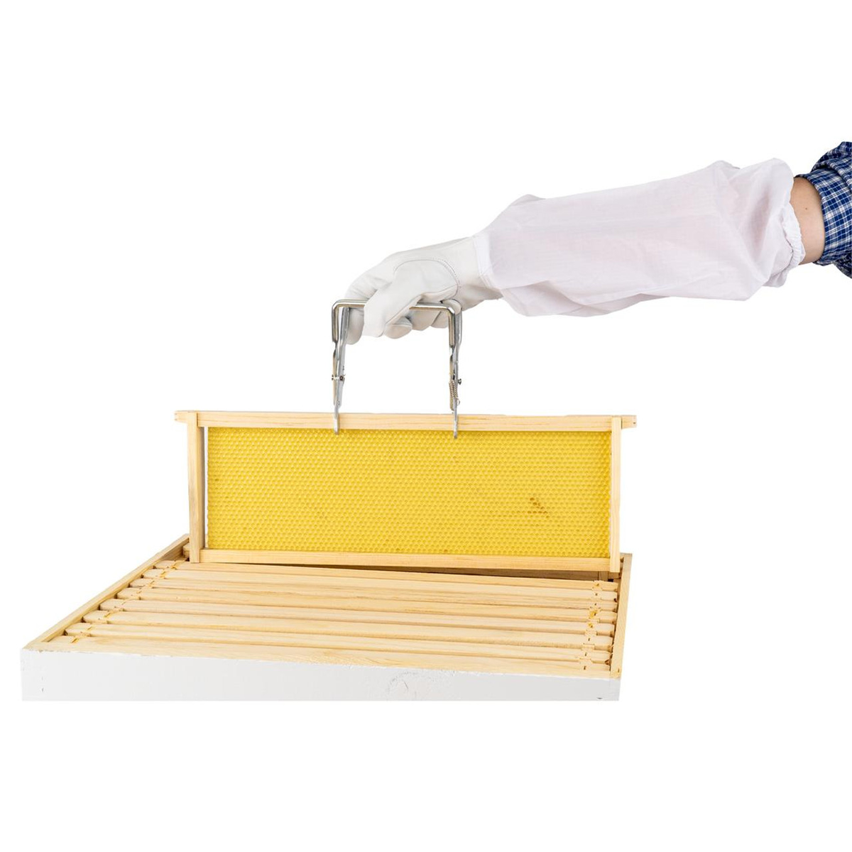 Assembled 6 5/8&quot; Super Kit with Assembled Frames and Waxed Plastic Foundation frame view