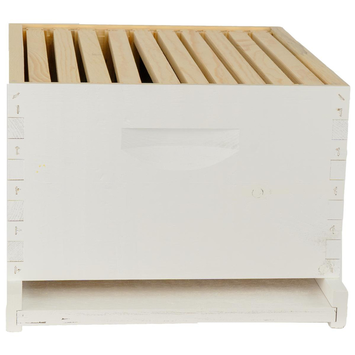 Assembled 9 5/8&quot; Deep Bee Hive Kit with Plastic Wax Coated Foundation and Assembled Frames features close up view