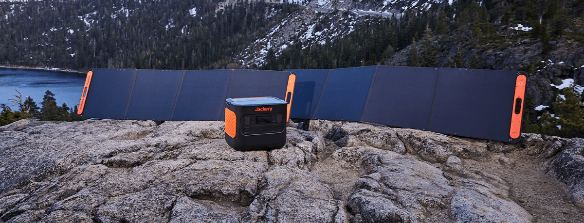 Jackery SolarSaga 200W Solar Panel charging jackery generator outdoors