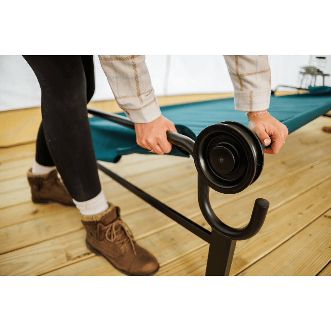 Large Disc-O-Bed Single Camping Cot freeflow disc being attached