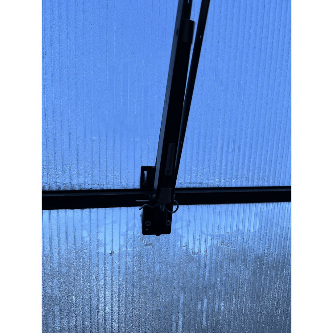 Riverstone Lock Down Kit for MONT Greenhouse Roof Vents closed