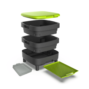 Riverstone Maze Worm Farm disassembled