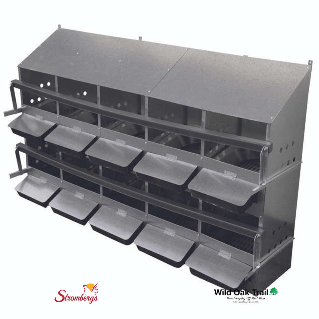 Stromberg&#39;s Roll Away Nest Box Angled Close up View
